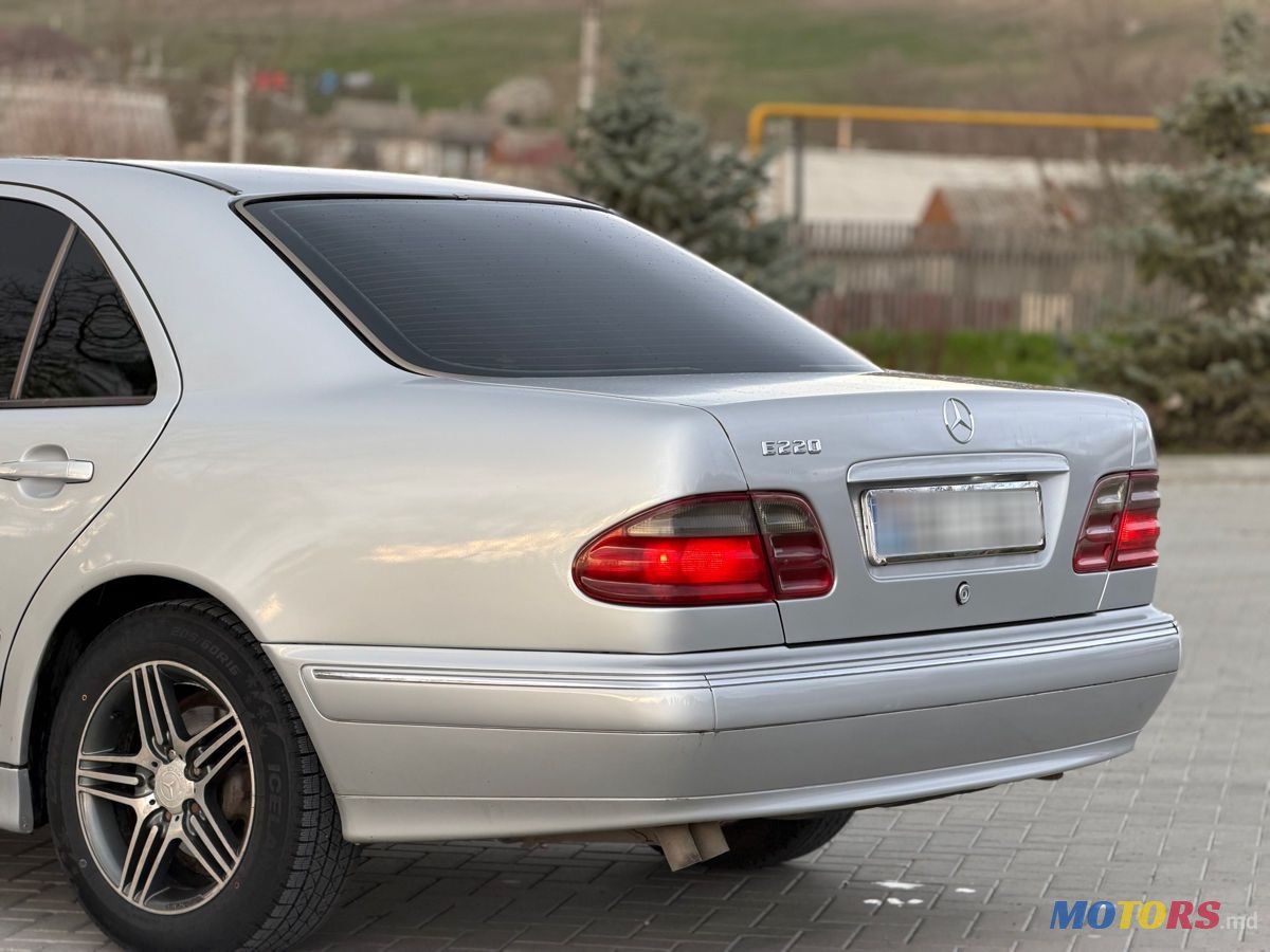 2002' Mercedes-Benz E-Class photo #5