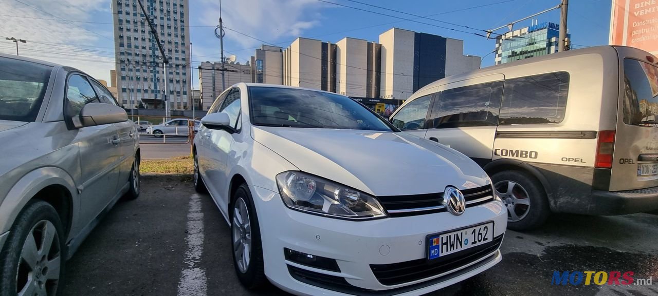 2012' Volkswagen Golf photo #1