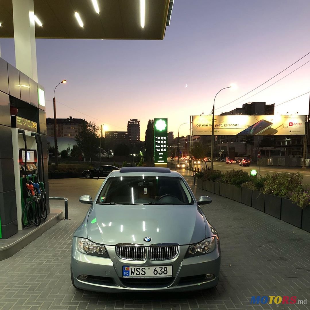 2006' BMW 3 Series Sedan 320d photo #3