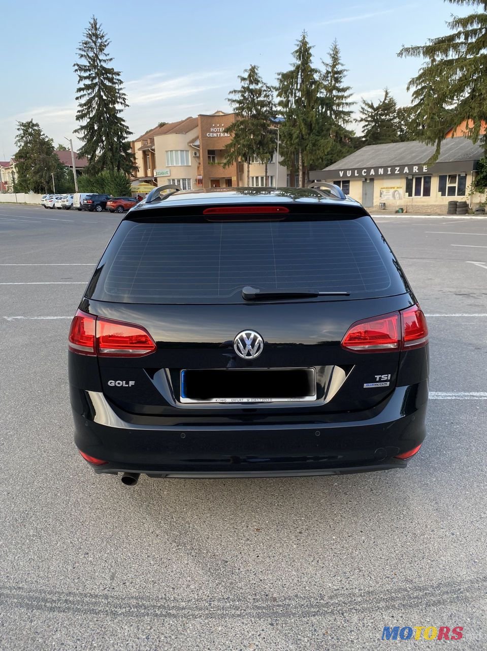 2013' Volkswagen Golf photo #6