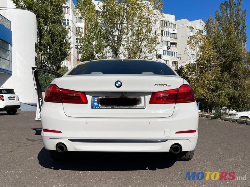 2019' BMW 5 Series photo #6