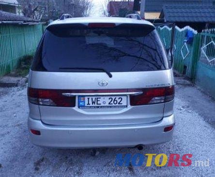 2005' Toyota Previa photo #1