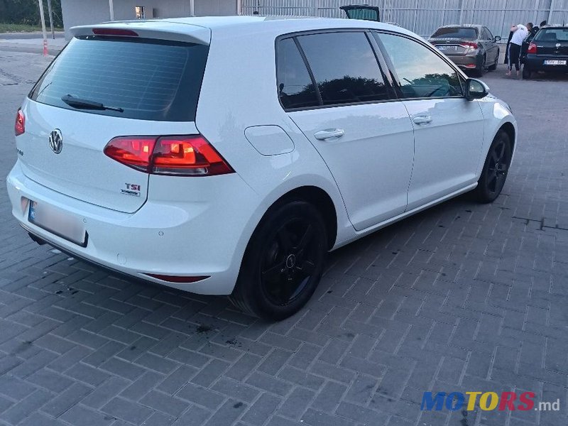 2015' Volkswagen Golf photo #3