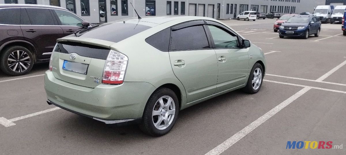 2008' Toyota Prius photo #3