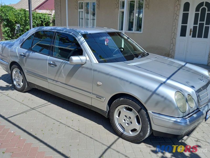 1999' Mercedes-Benz E Класс photo #1