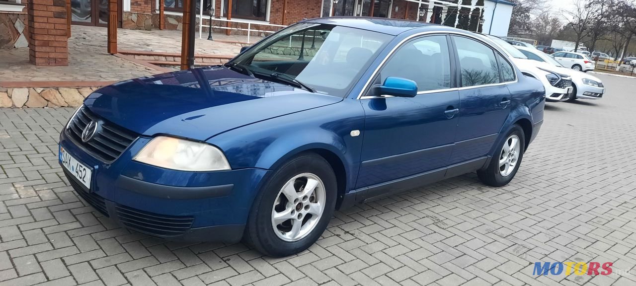 2004' Volkswagen Passat photo #3