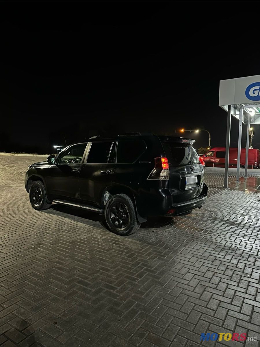 2011' Toyota Land Cruiser Prado photo #5