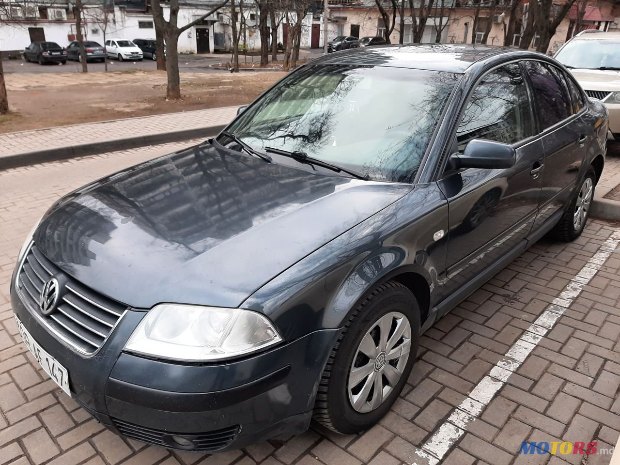 2001' Volkswagen Passat photo #2