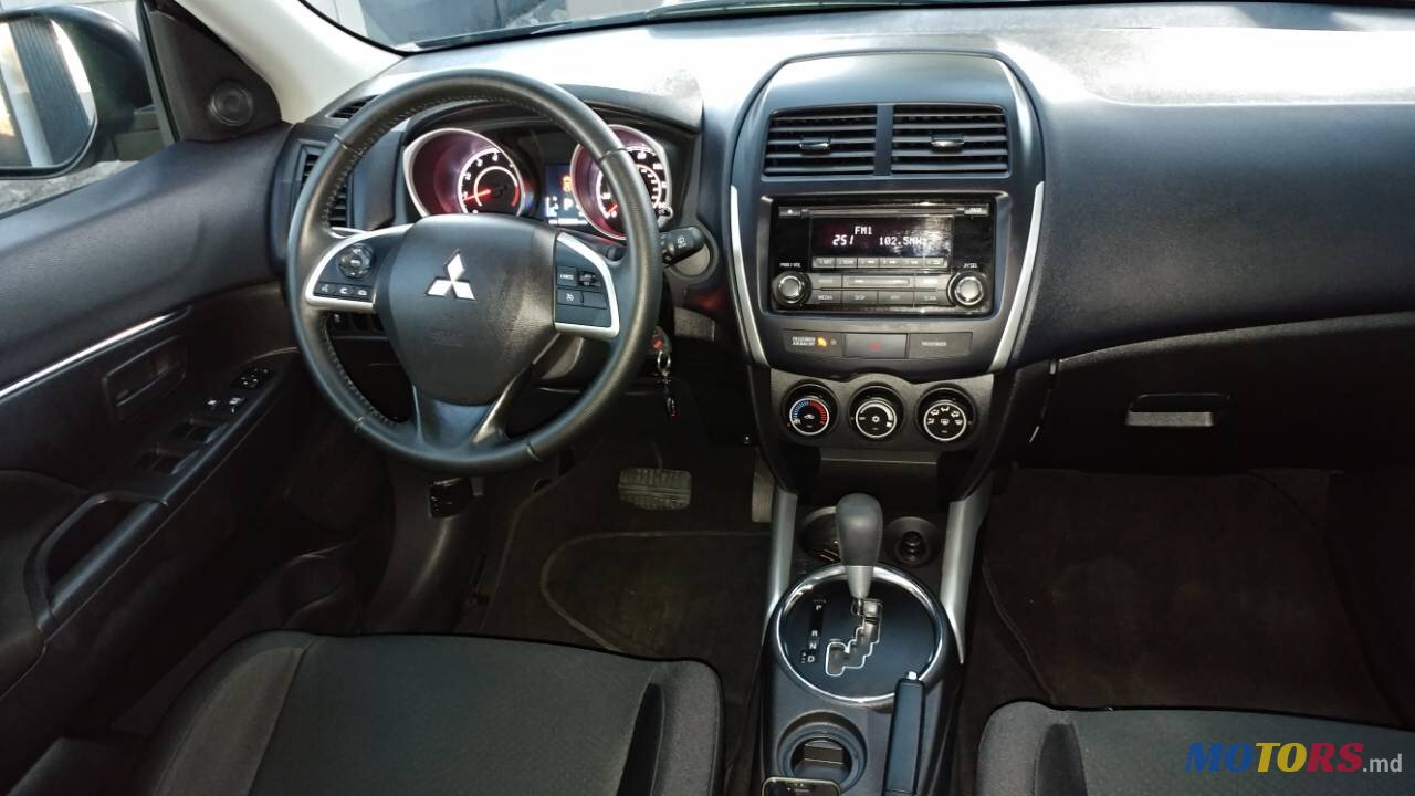 2014' Mitsubishi ASX photo #5