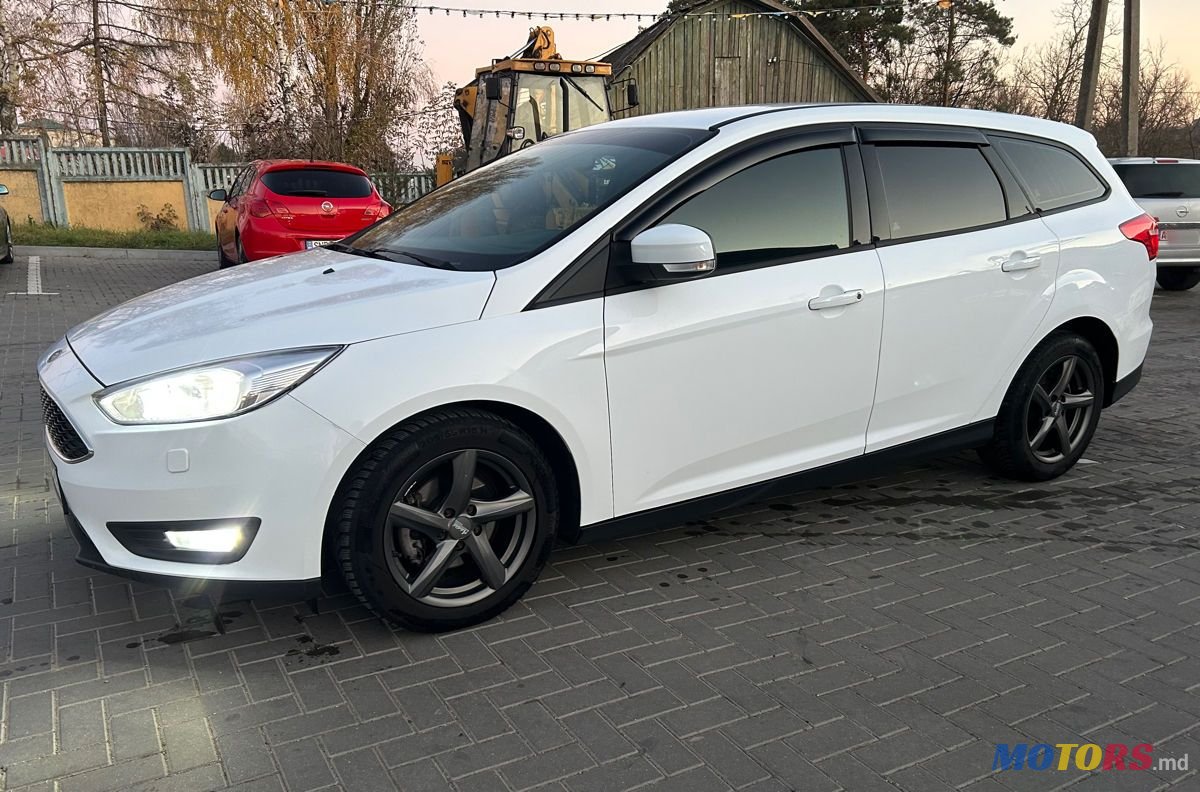 2017' Ford Focus photo #6