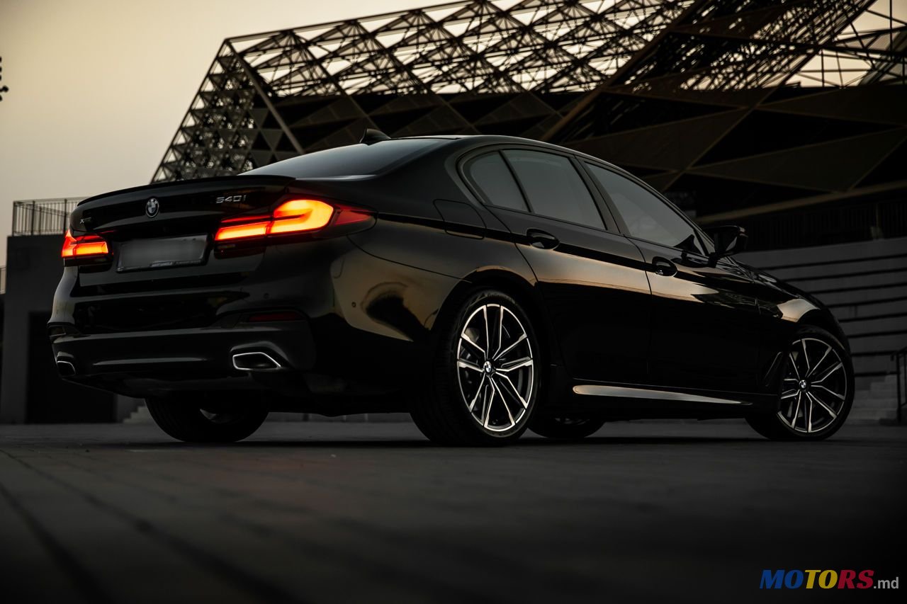 2018' BMW 5 Series photo #6