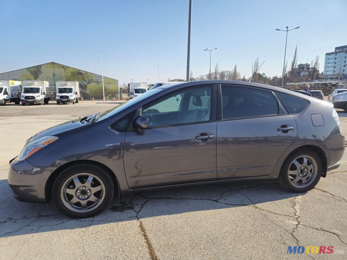 2008' Toyota Prius photo #2