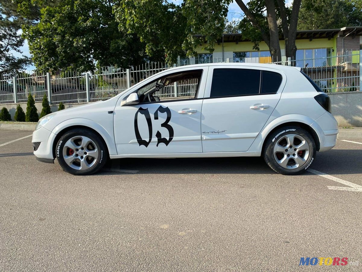 2009' Opel Astra photo #3