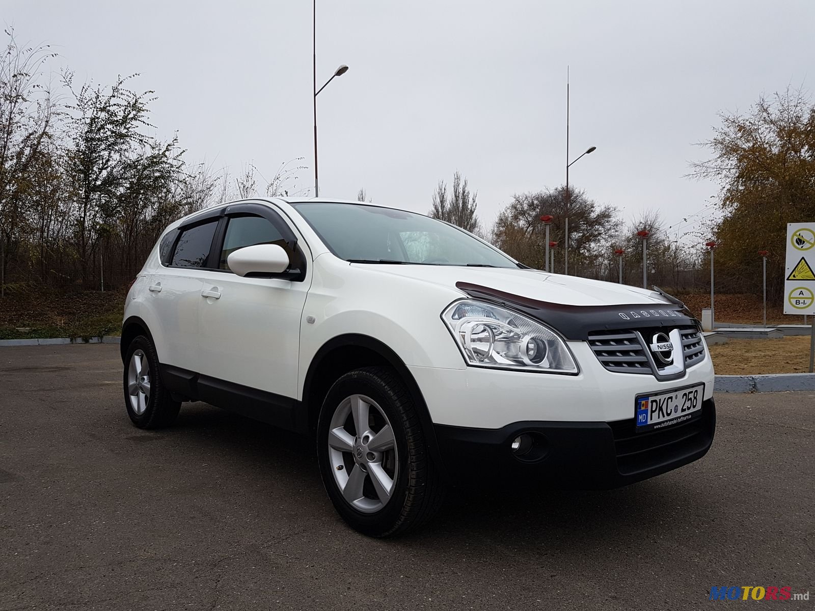 2009' Nissan photo #6