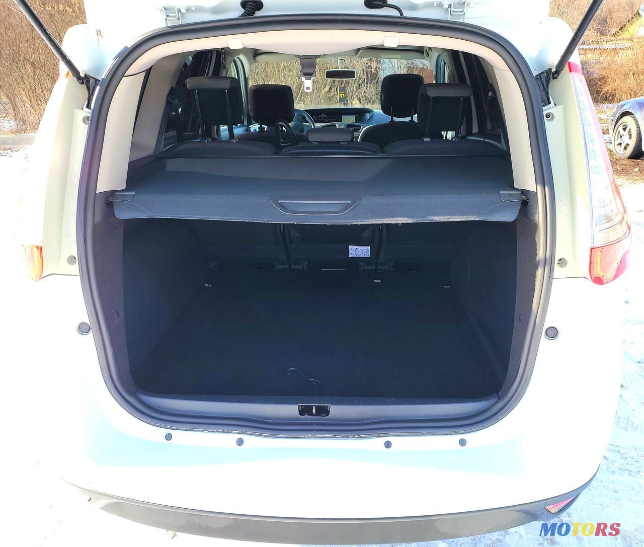 2015' Renault Grand Scenic photo #6