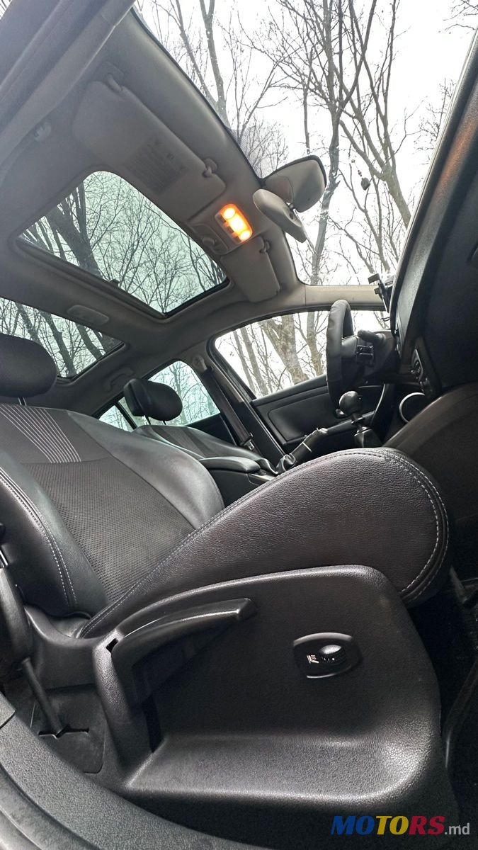 2010' Renault Megane photo #6