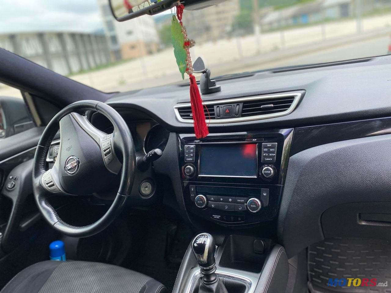 2015' Nissan Qashqai photo #2