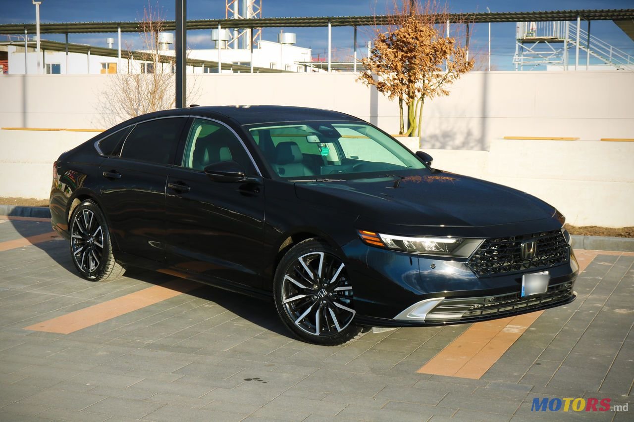 2023' Honda Accord photo #3