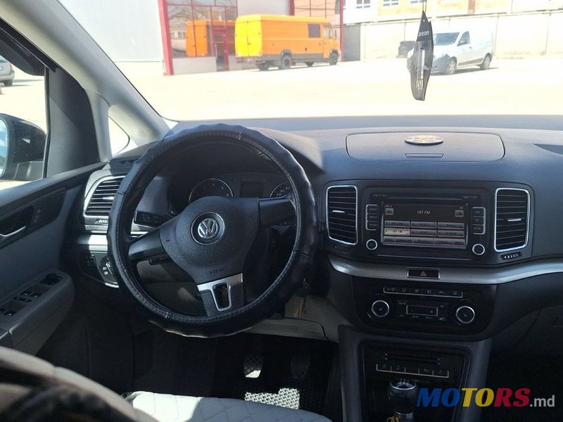 2010' Volkswagen Sharan photo #5