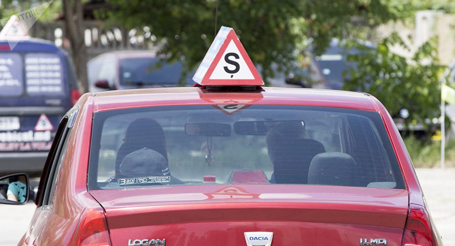 Власти хотят изменить правила обучения водителей