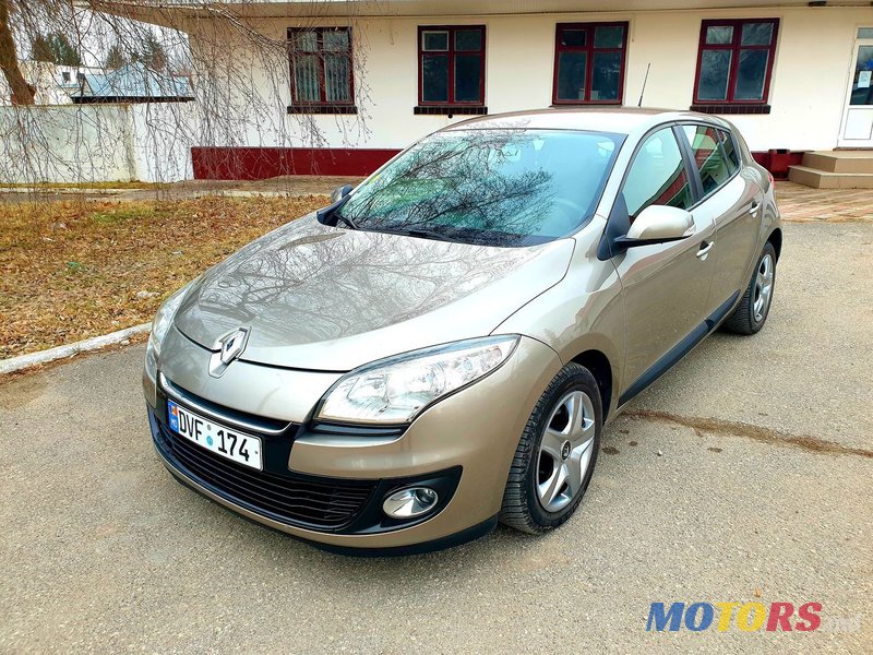 2013' Renault Megane photo #1