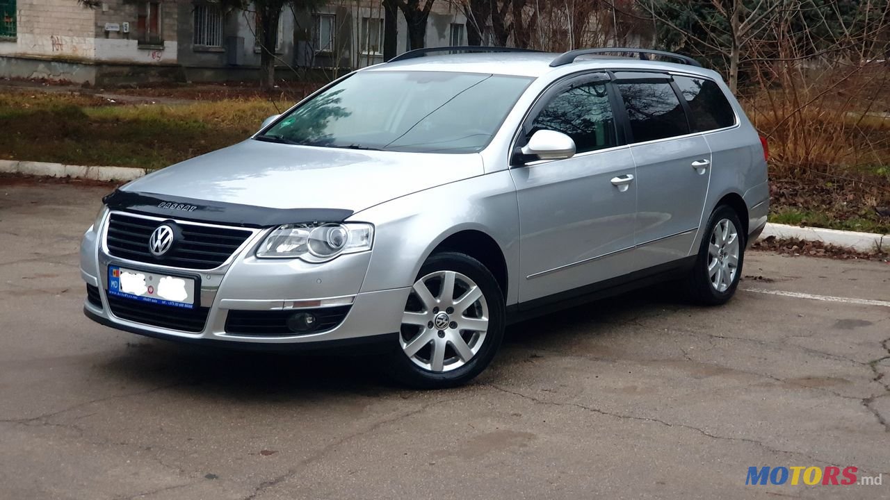 2009' Volkswagen Passat photo #4
