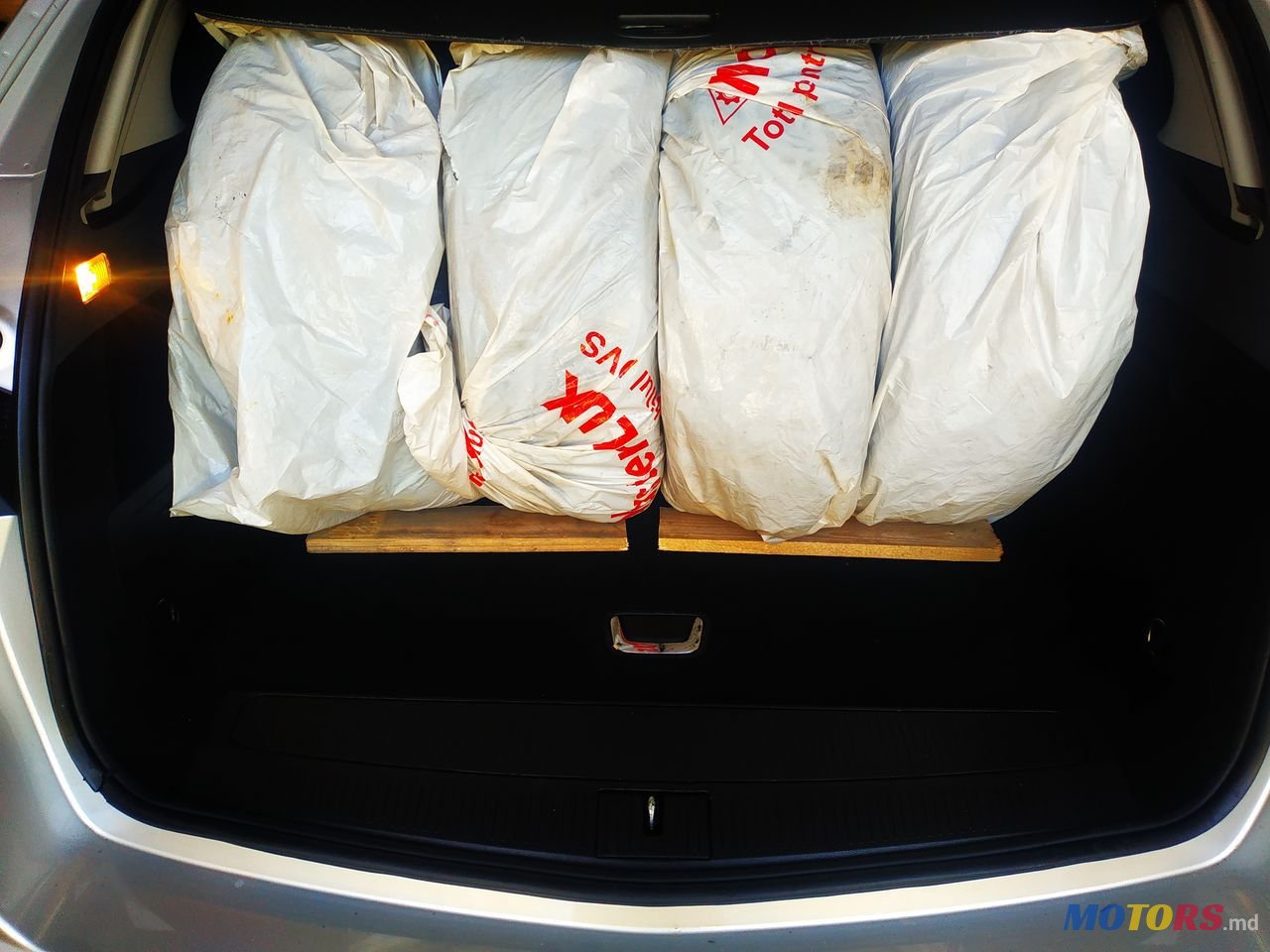 2011' Opel Astra photo #6