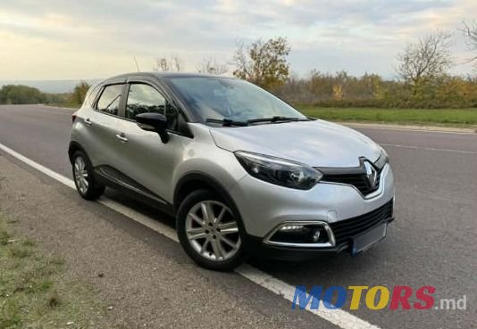 2015' Renault Captur photo #6