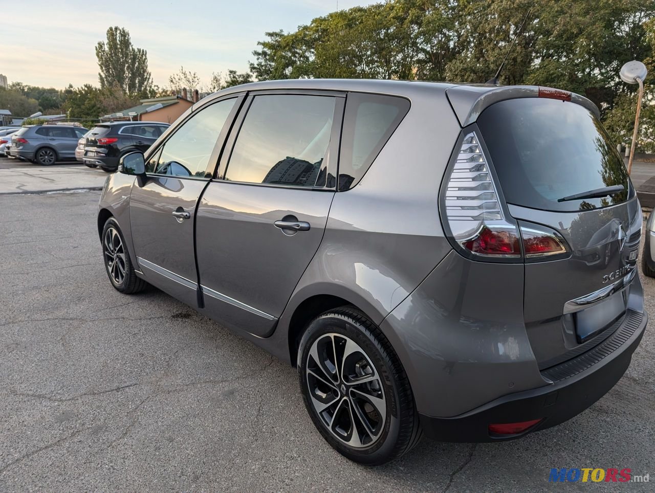 2015' Renault Scenic photo #5