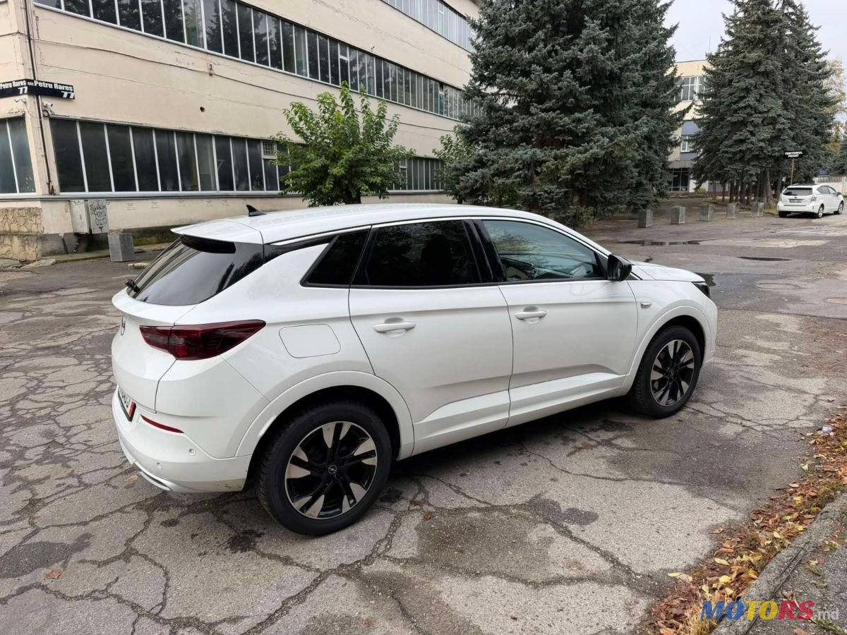2024' Opel Grandland X photo #1
