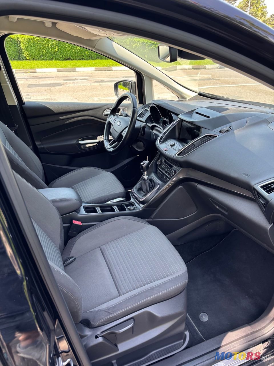 2017' Ford Grand C-MAX photo #4