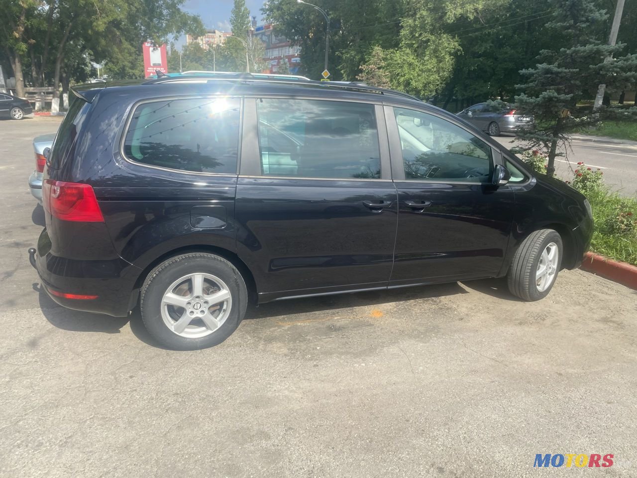 2013' SEAT Alhambra photo #6