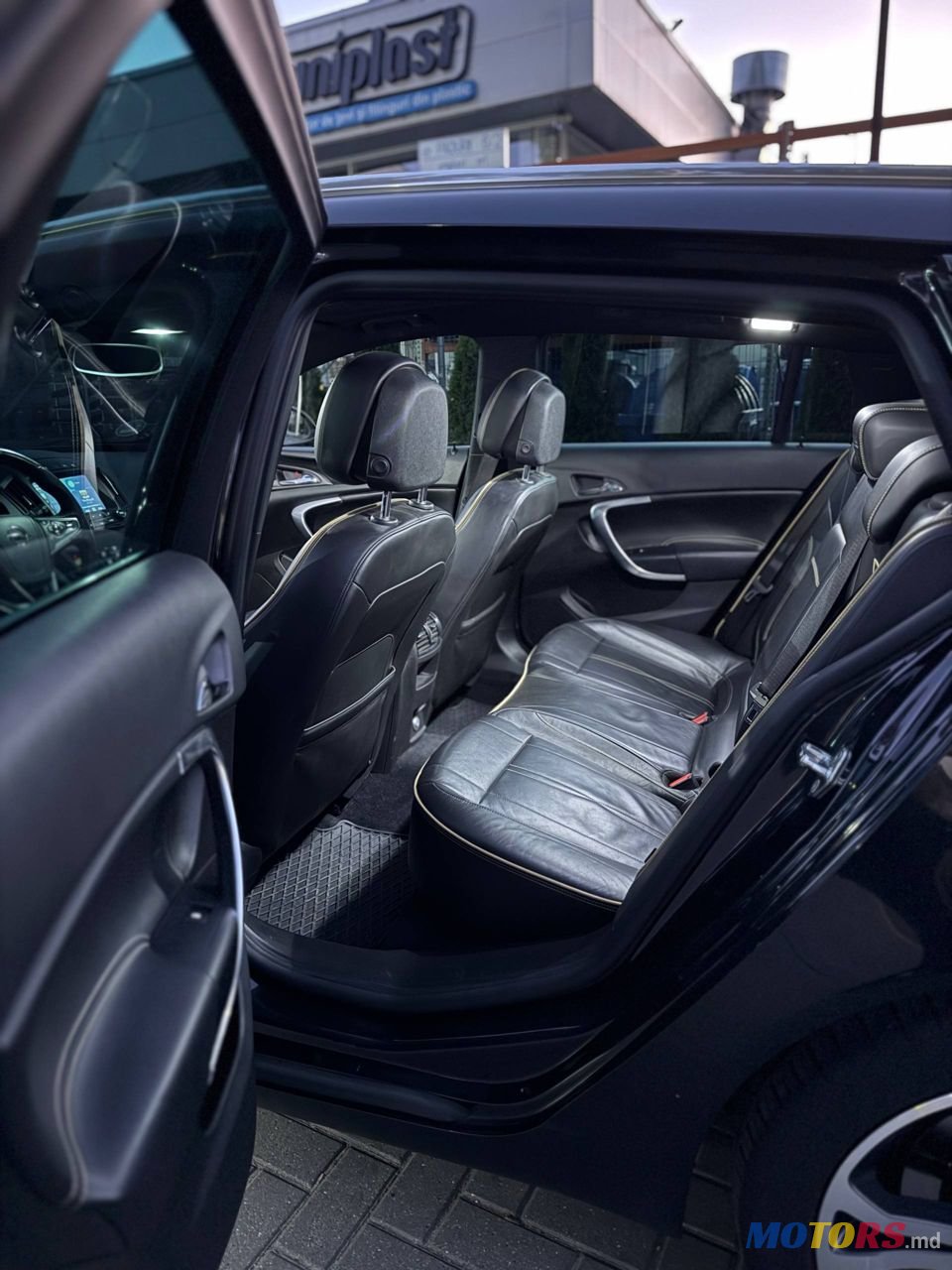 2014' Opel Insignia photo #5