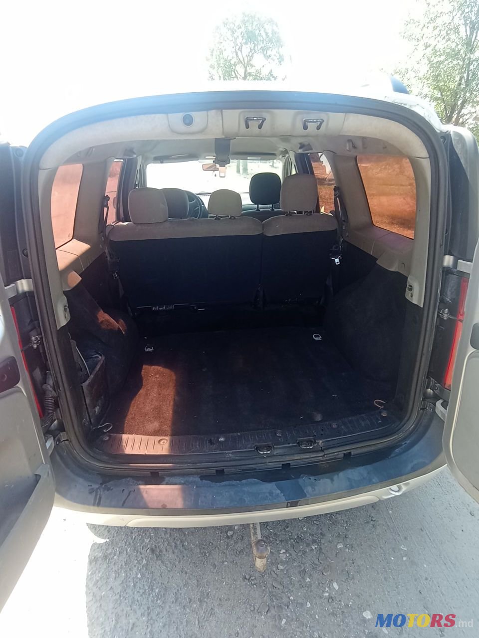 2008' Dacia Logan Mcv photo #3