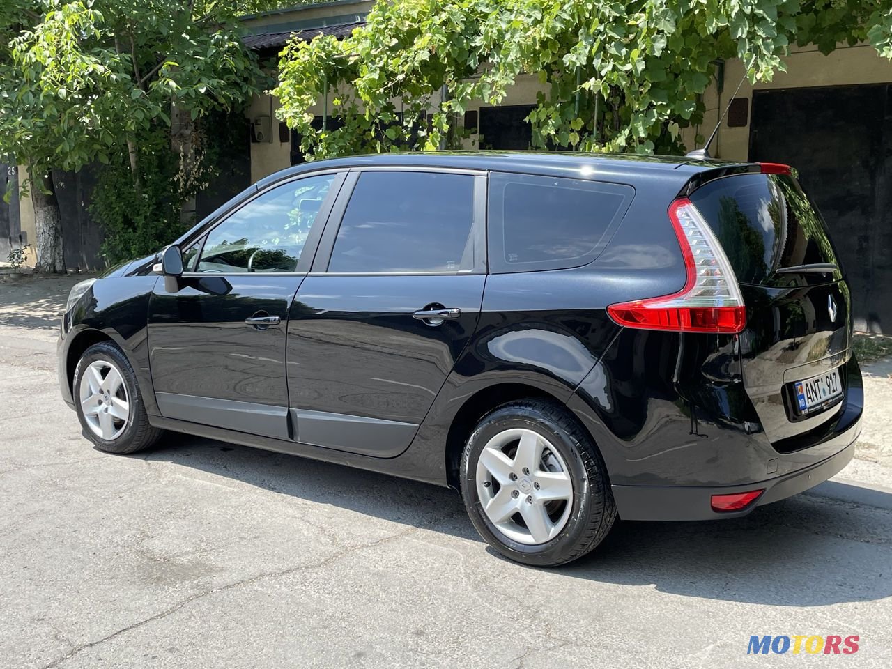 2012' Renault Grand Scenic photo #4