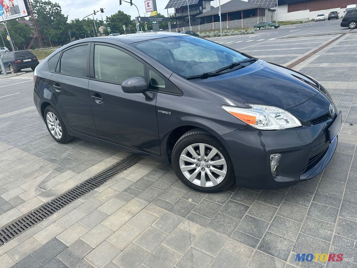 2015' Toyota Prius photo #2