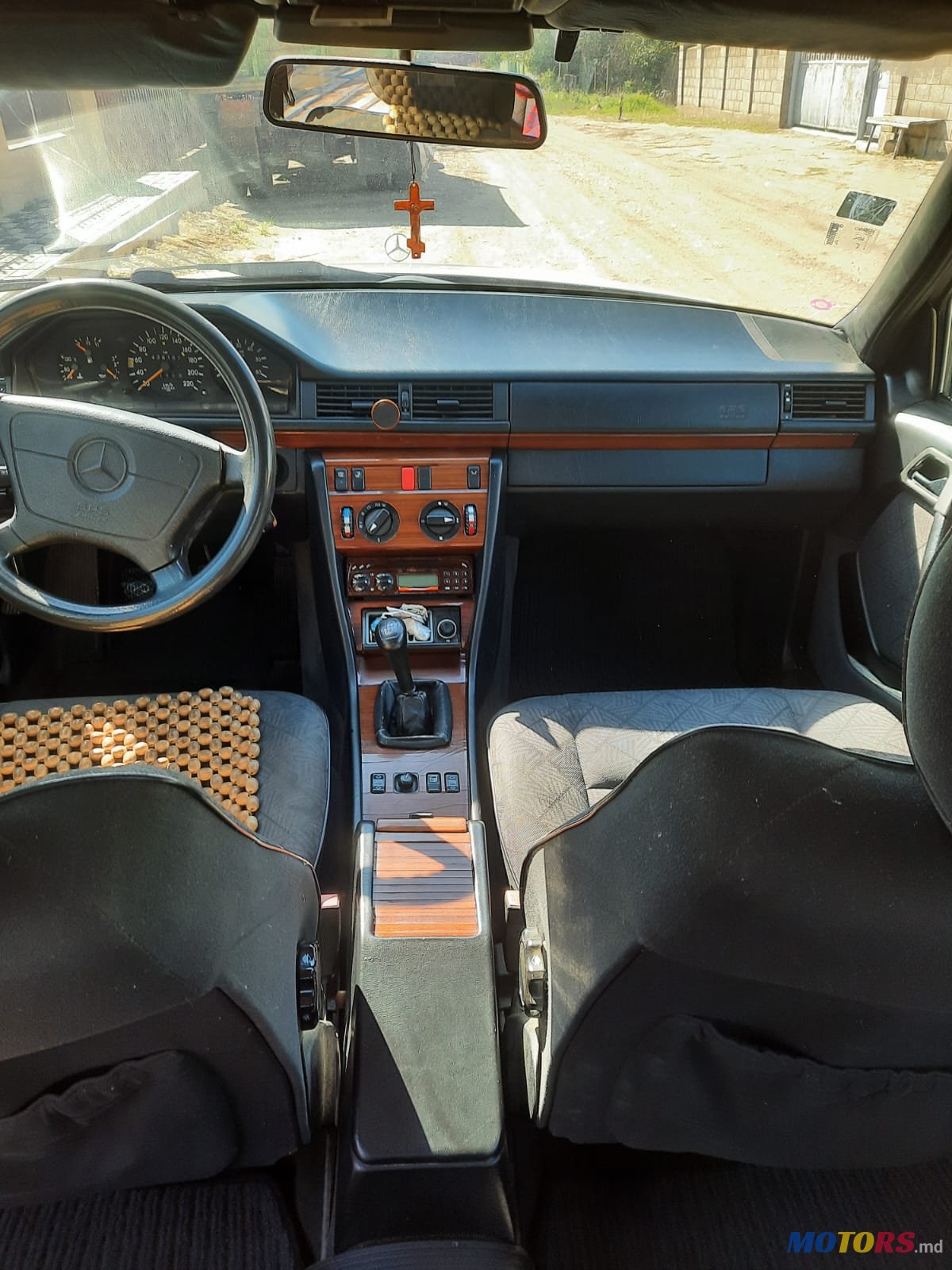 1994' Mercedes-Benz E-Class photo #3