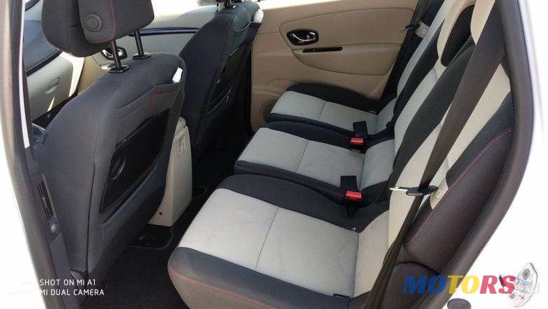 2012' Renault Scenic photo #4