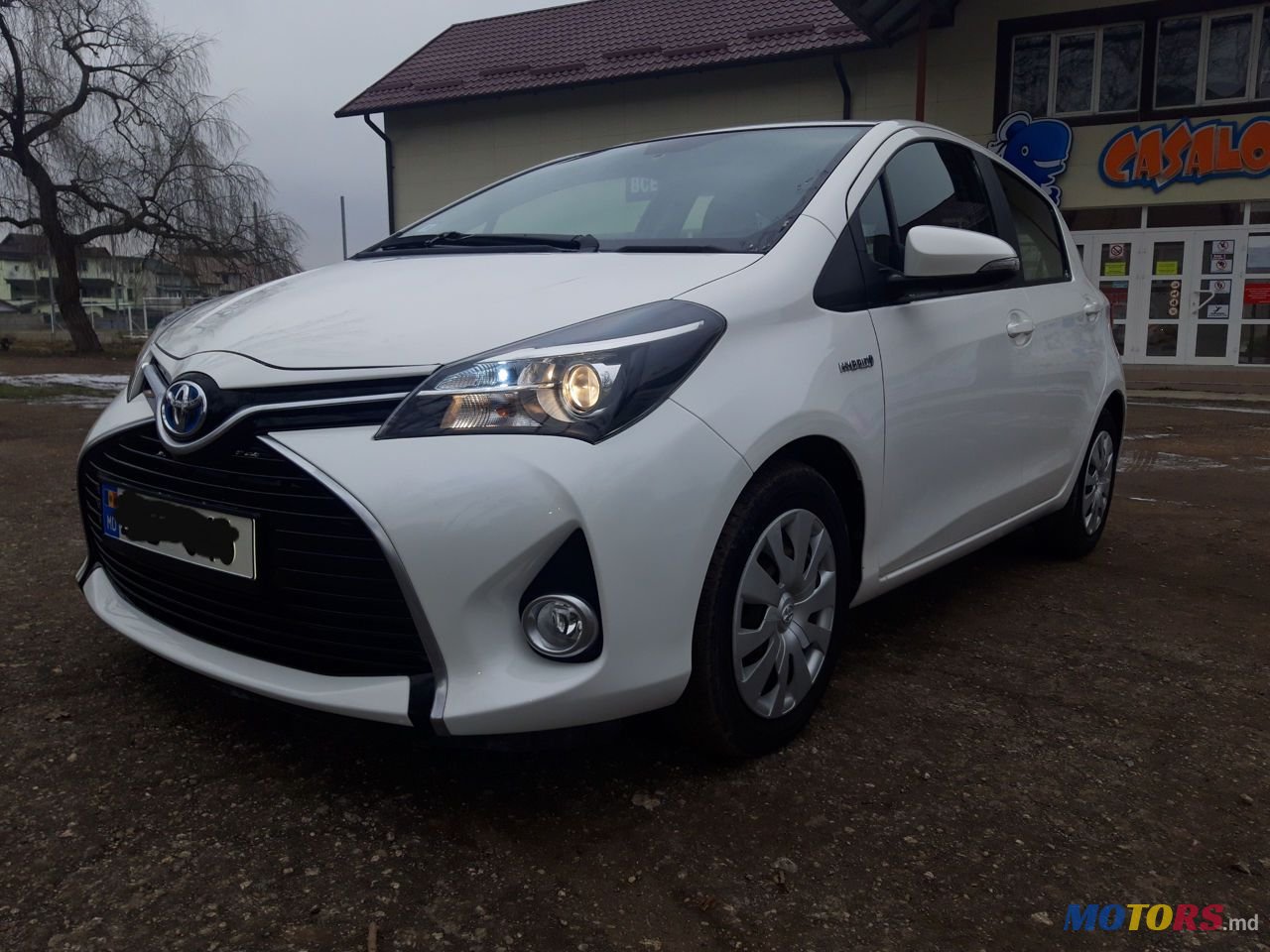 2015' Toyota Yaris photo #3