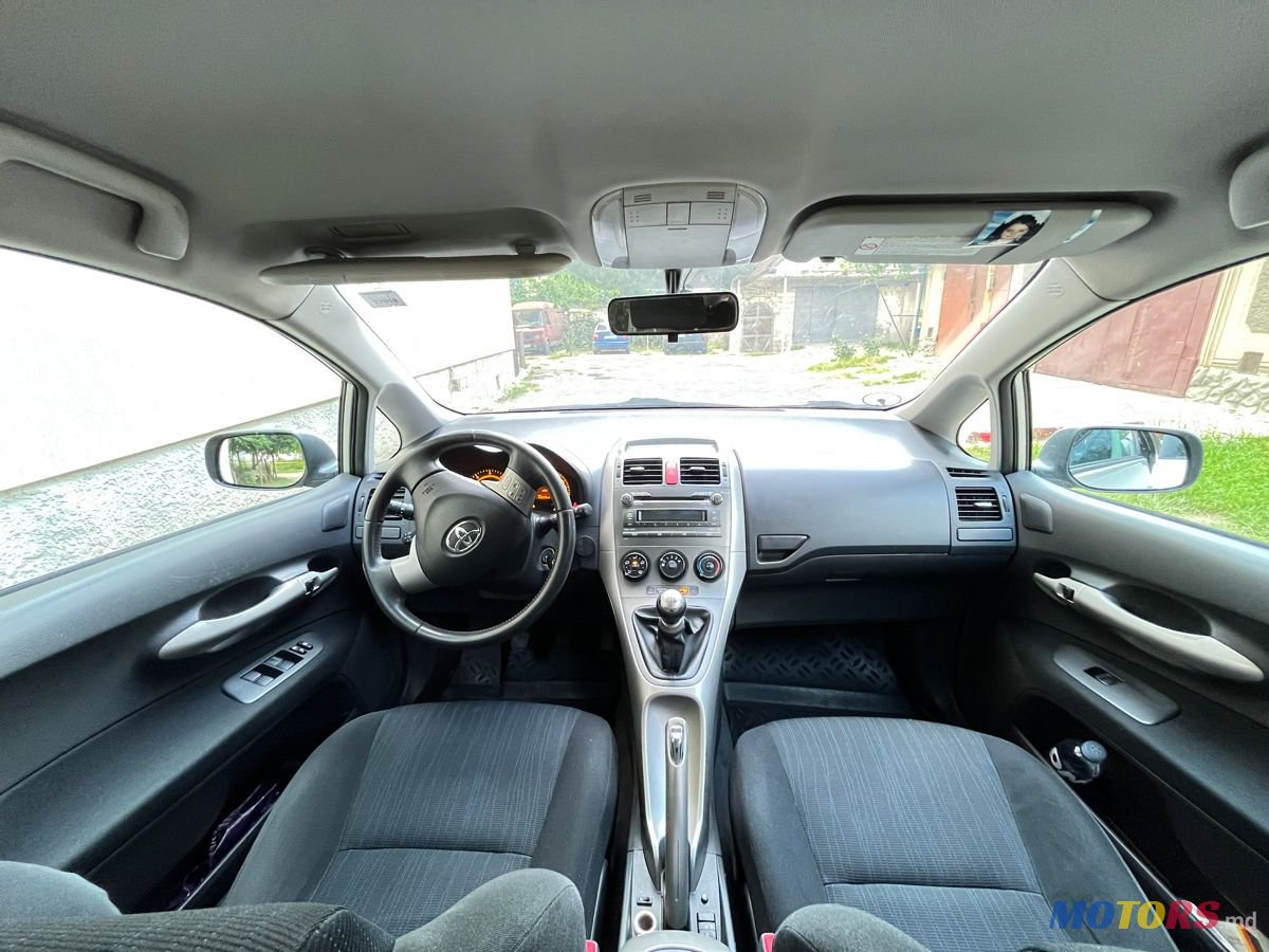 2008' Toyota Auris photo #5