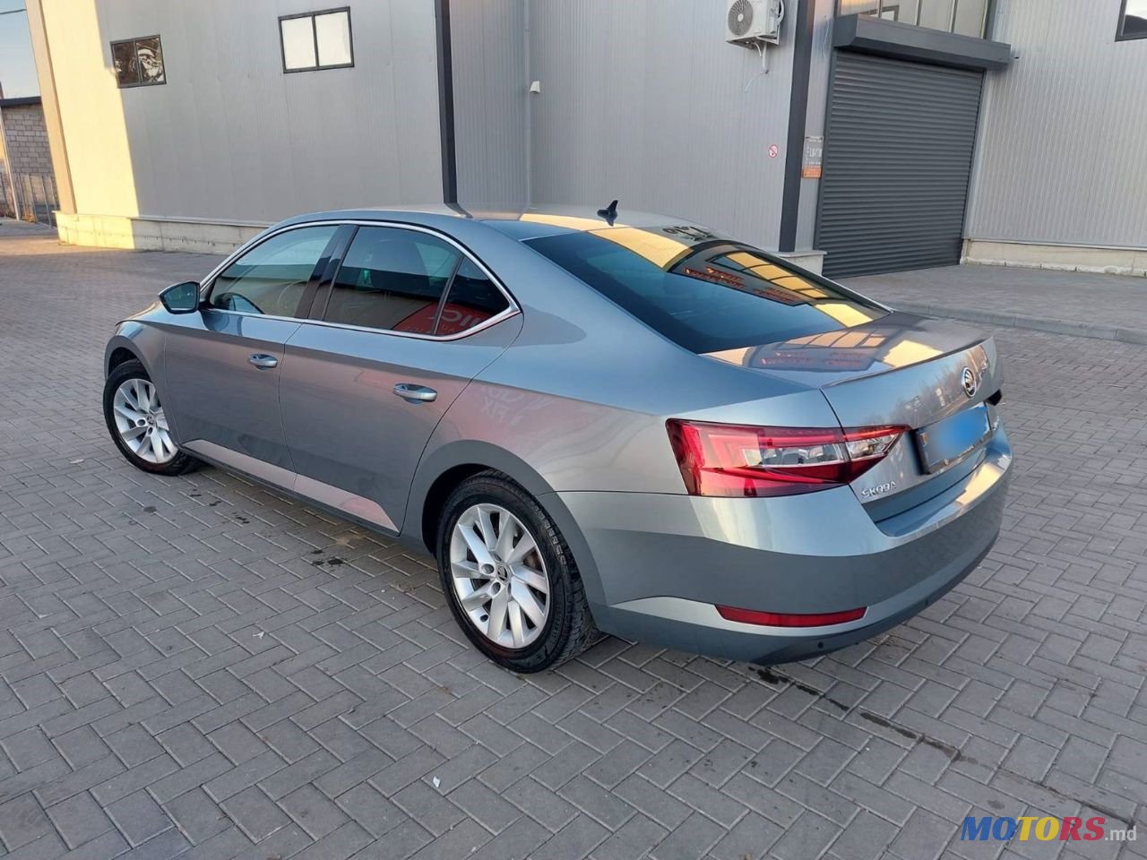 2019' Skoda Superb photo #2