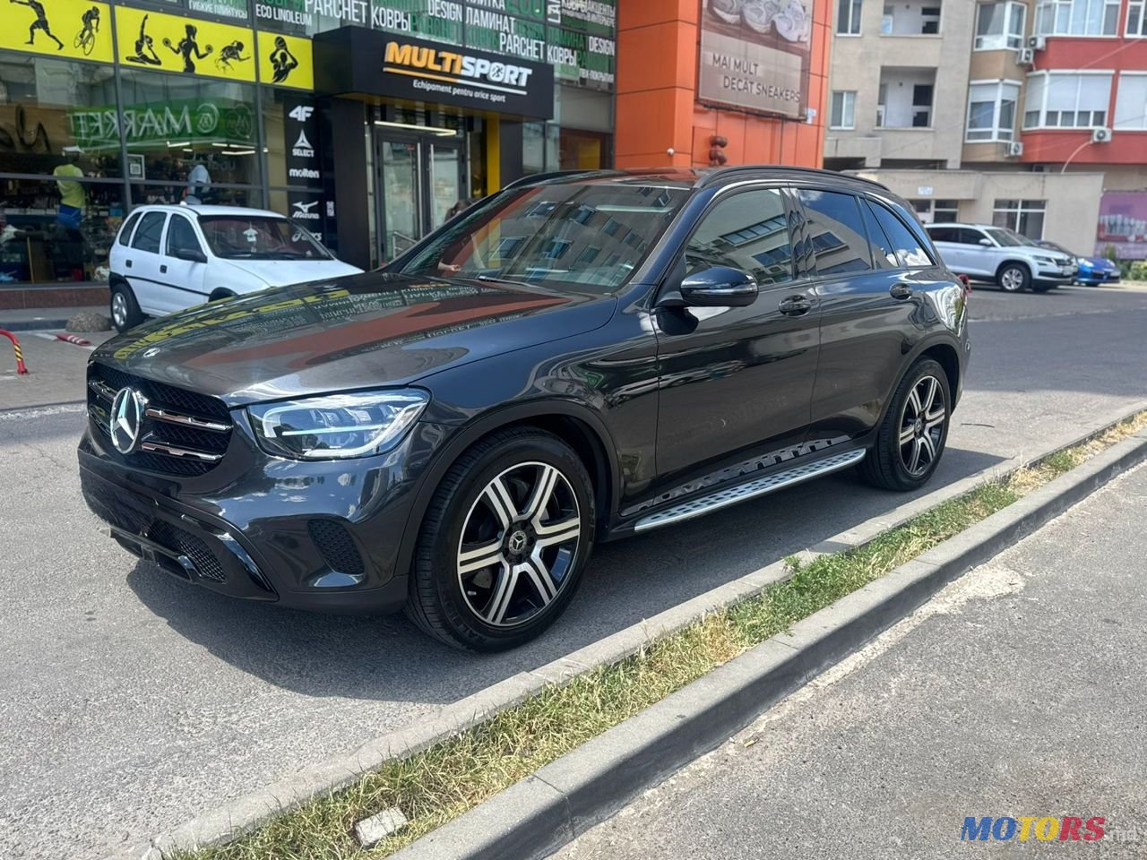 2020' Mercedes-Benz GLC photo #3
