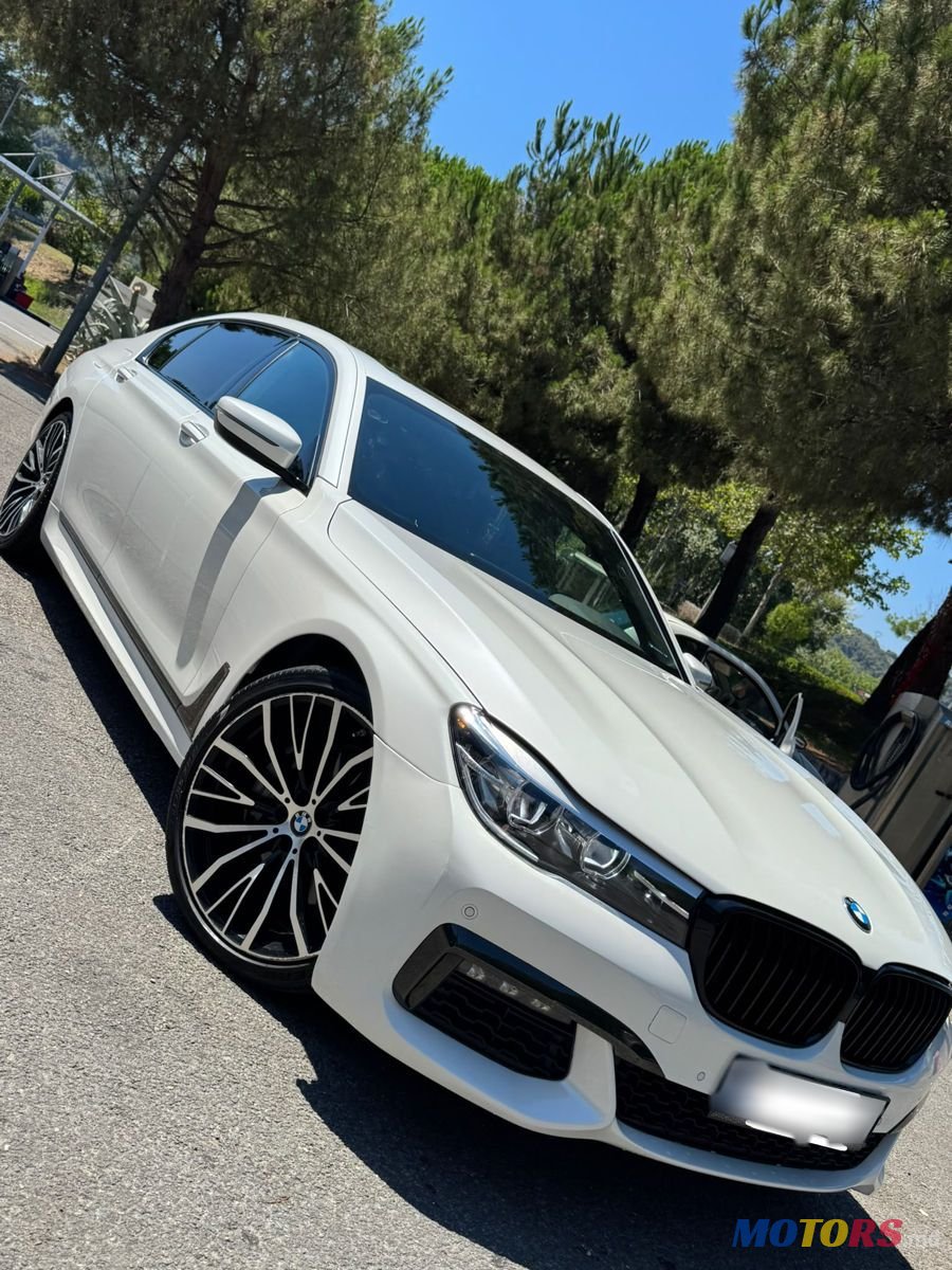 2019' BMW 7 Series photo #1