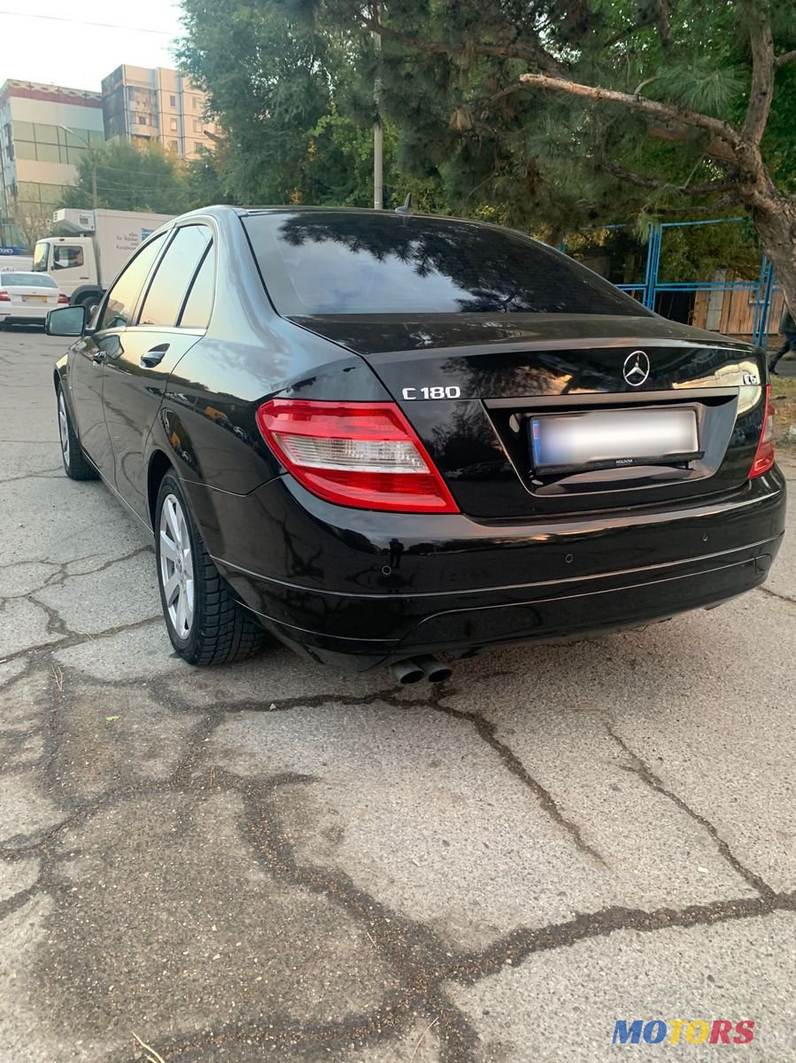 2010' Mercedes-Benz C-Class photo #3