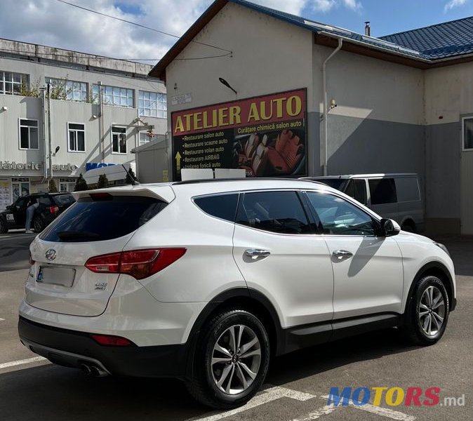 2015' Hyundai Santa Fe photo #4