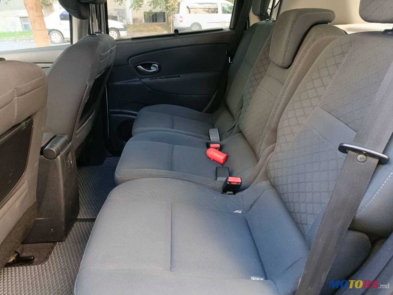 2009' Renault Scenic photo #6