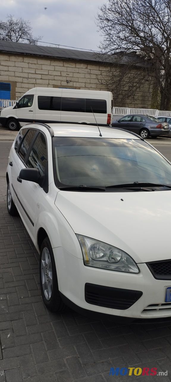 2005' Ford Focus photo #5