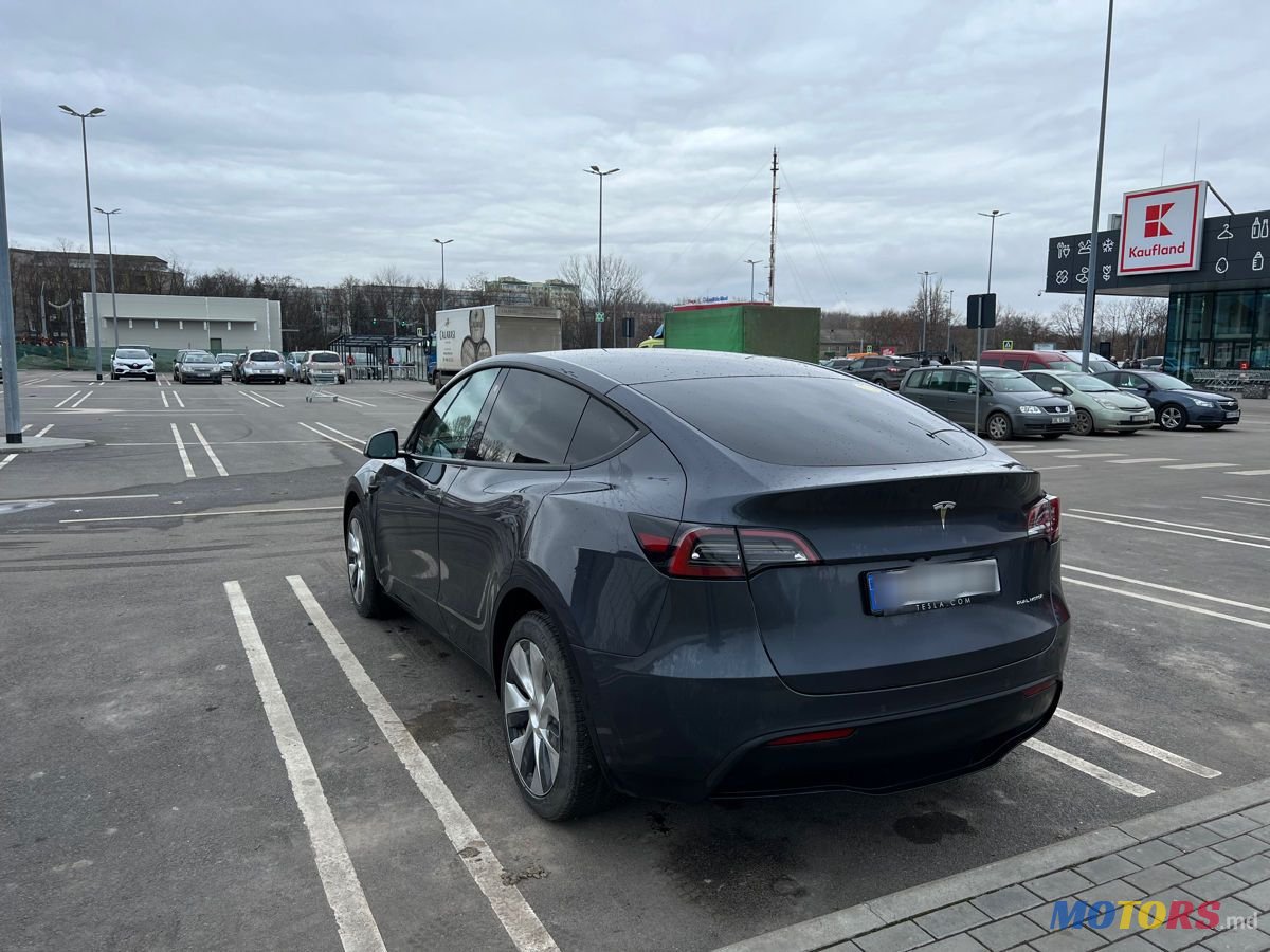 2023' Tesla Model Y photo #3