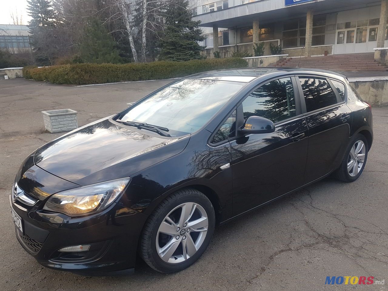 2013' Opel Astra photo #1