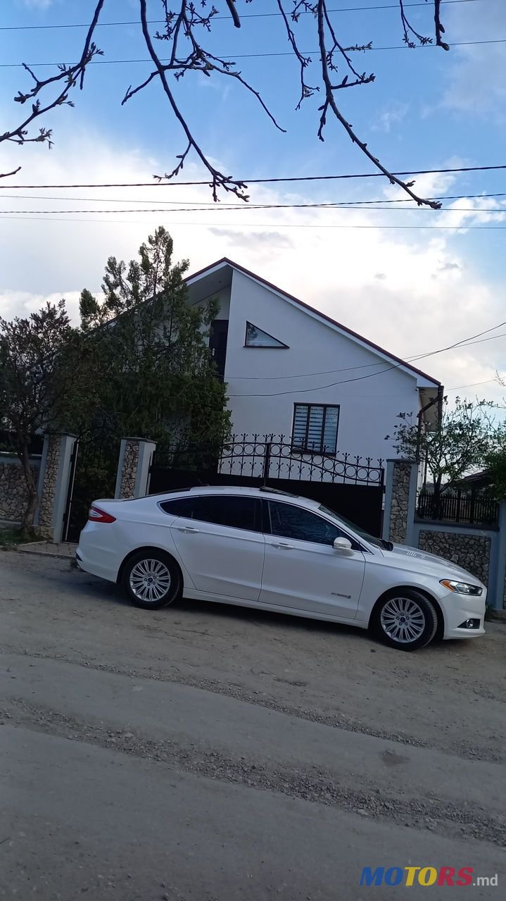 2013' Ford Fusion photo #5